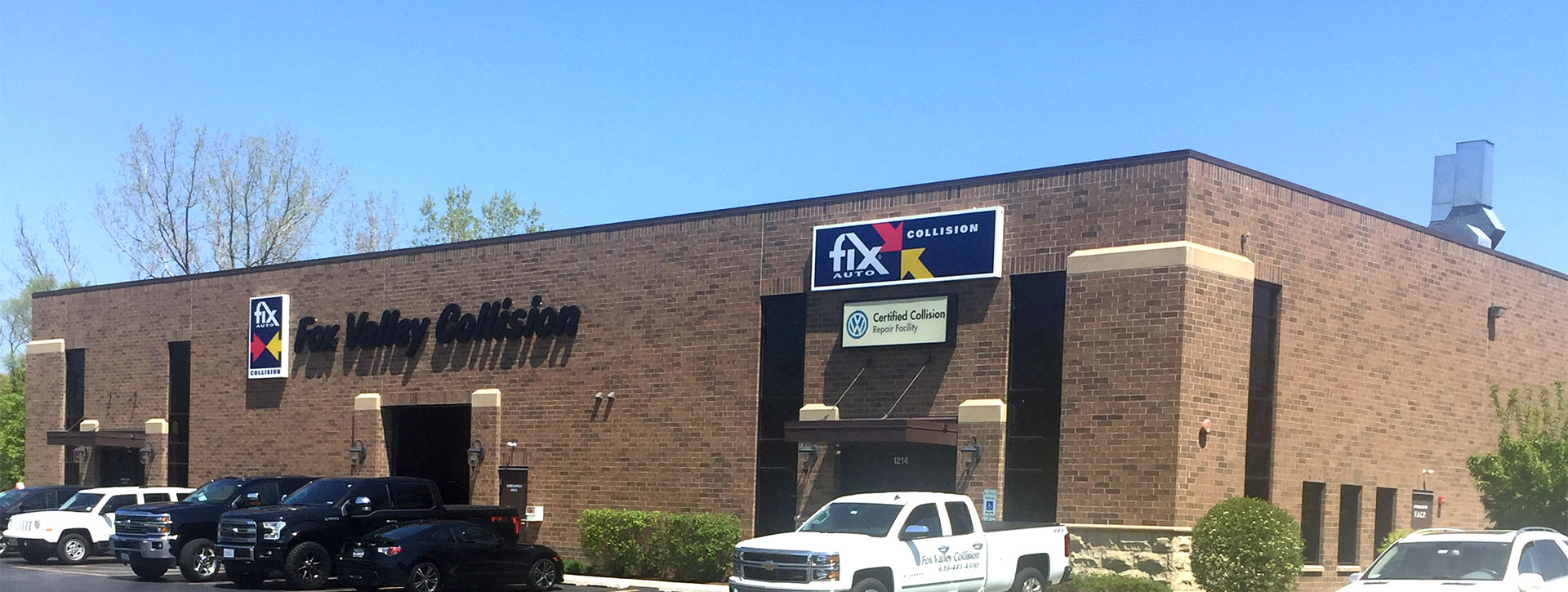 Fix Auto Fox Valley Auto Body Shop Sign and Building Exterior