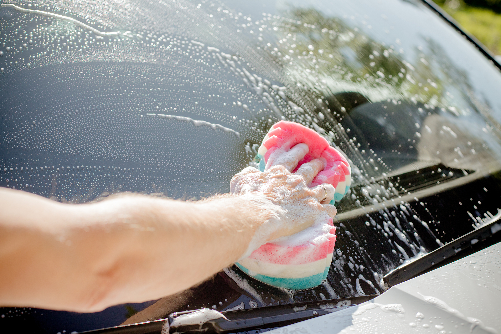 How to Clean Car Windows Without Streaks - Fix Auto USA